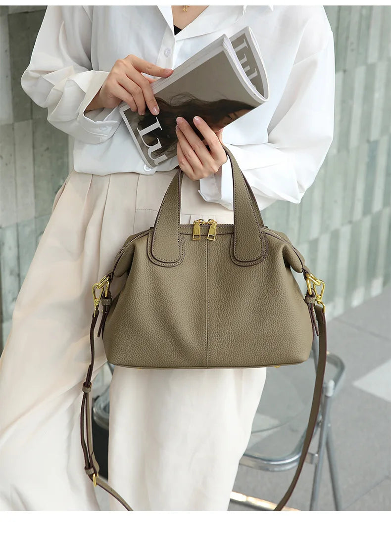 Sac à main polyvalent pour femme, petit format, en cuir élégant, idéal pour l'organisation quotidienne.