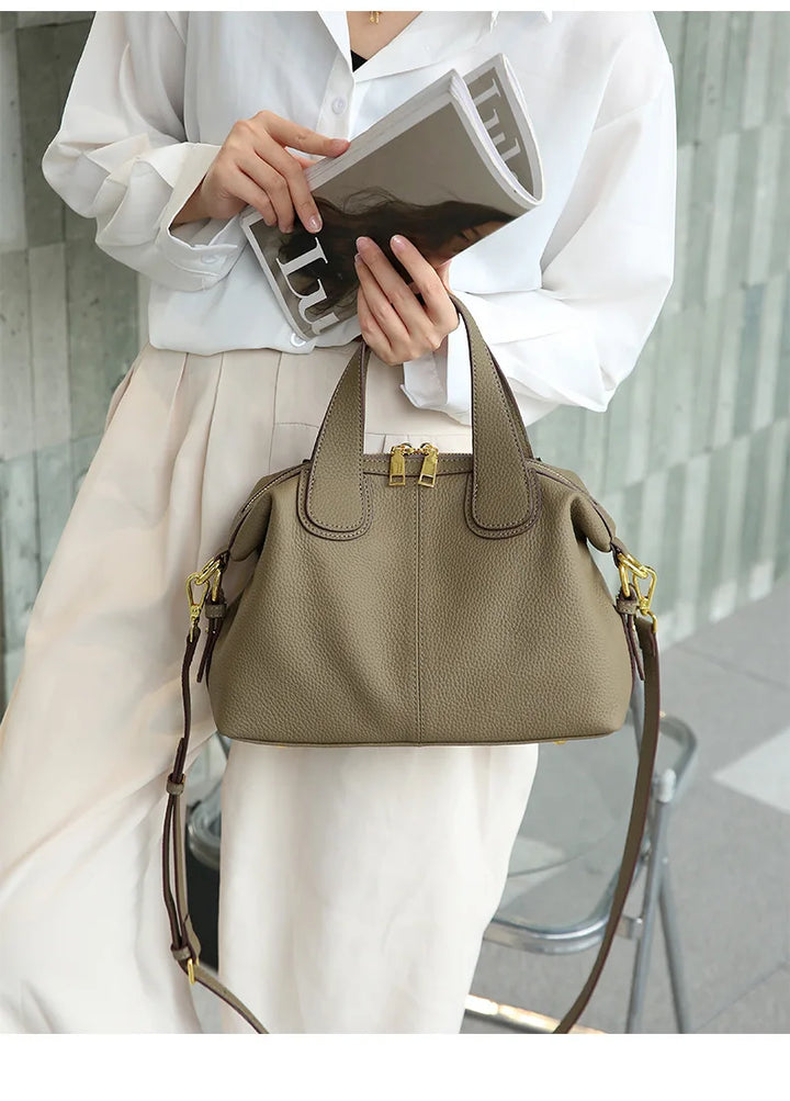 Sac à main polyvalent pour femme, petit format, en cuir élégant, idéal pour l'organisation quotidienne.