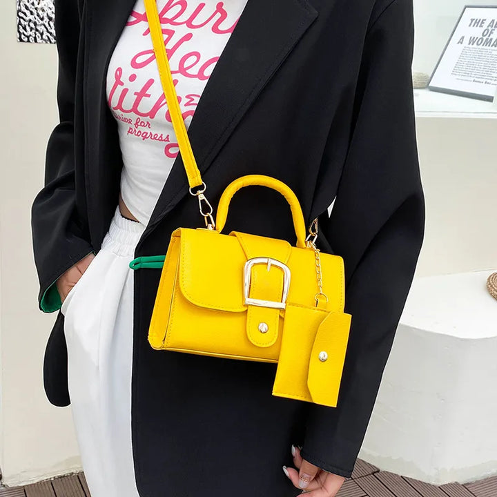Petit sac à main chic en similicuir pour femme, idéal pour le quotidien.