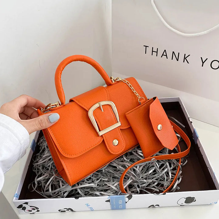 Mini sac à main femme, parfait pour les soirées ou un look chic.