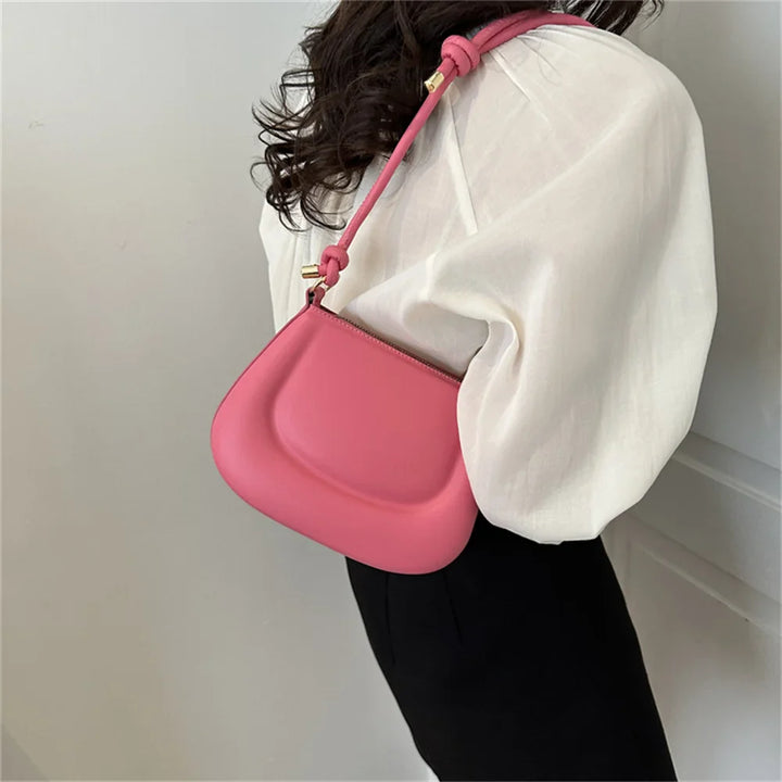 Petit sac à main d'été chic et coloré en similicuir, avec bandoulière, pour femme moderne.