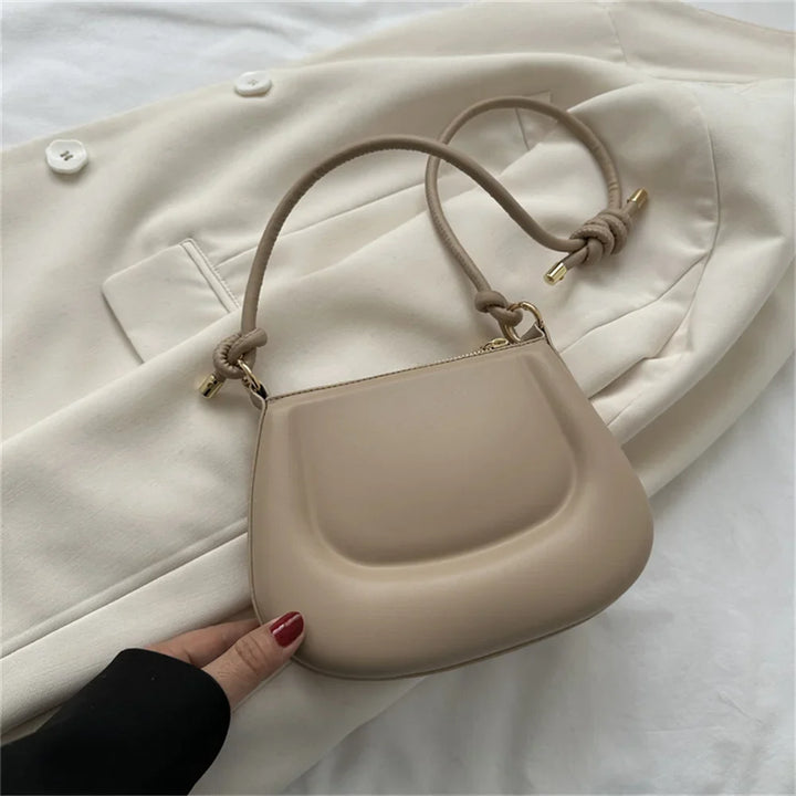 Sac d'été coloré et moderne pour femme, petit et élégant, en similicuir durable avec bandoulière.