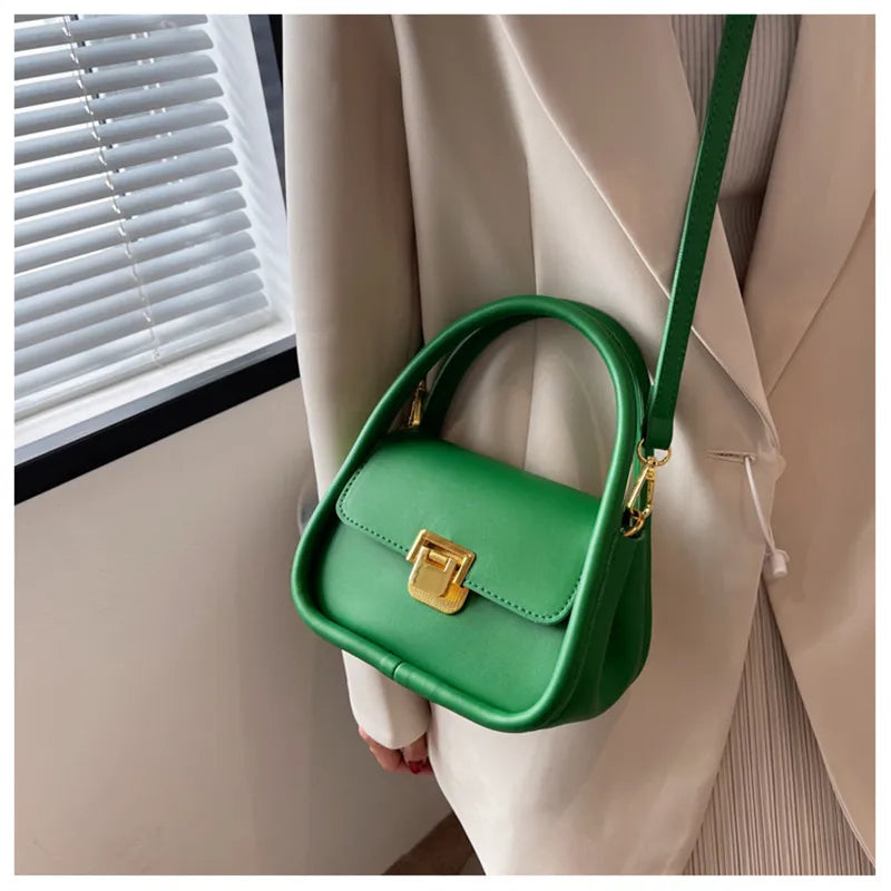 Sac à main femme vert, petit et élégant, parfait pour quotidien ou occasion spéciale, très chic
