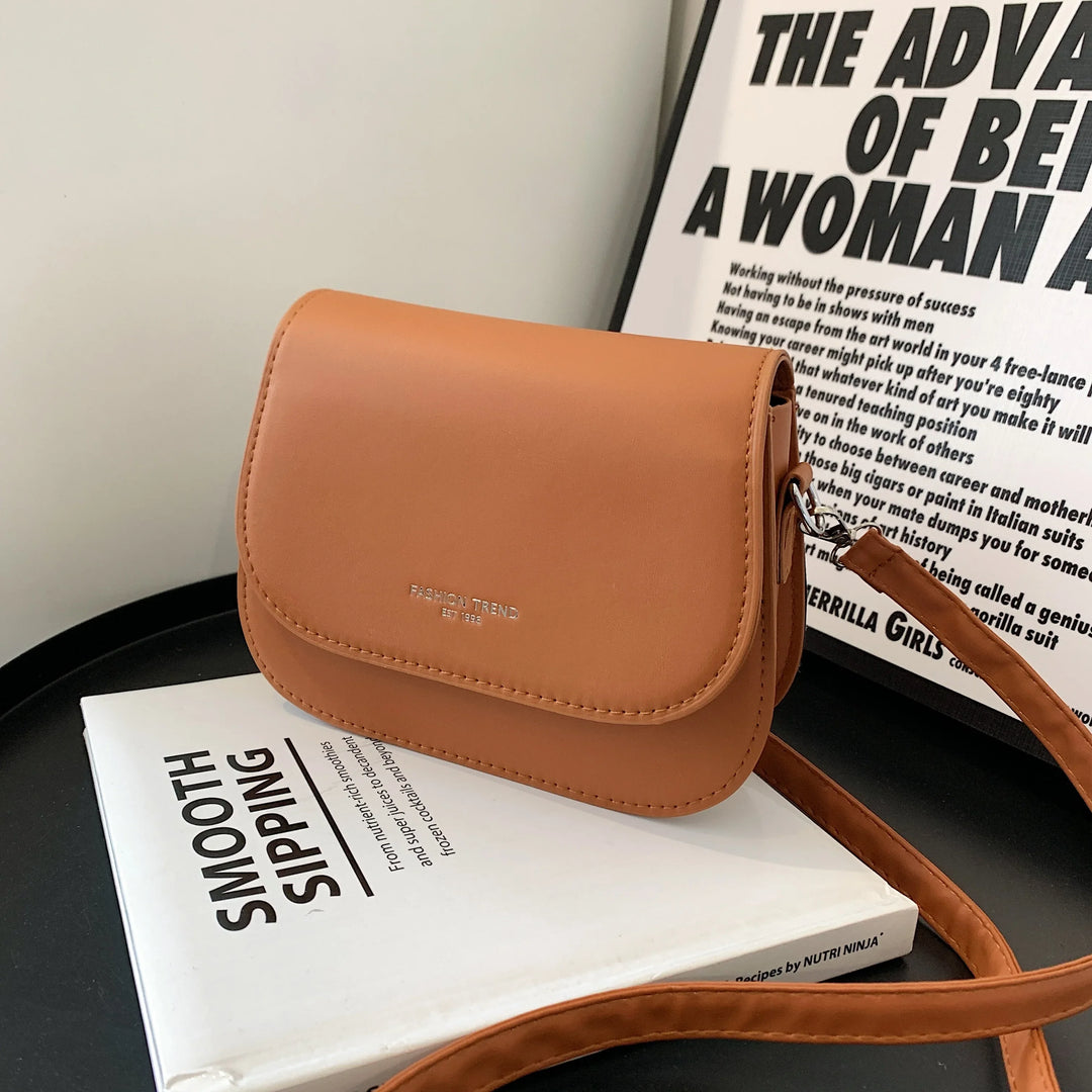 Cadeau idéal: petit sac à main en similicuir pour adolescente, accessoire mode ado et sac fille tendance.