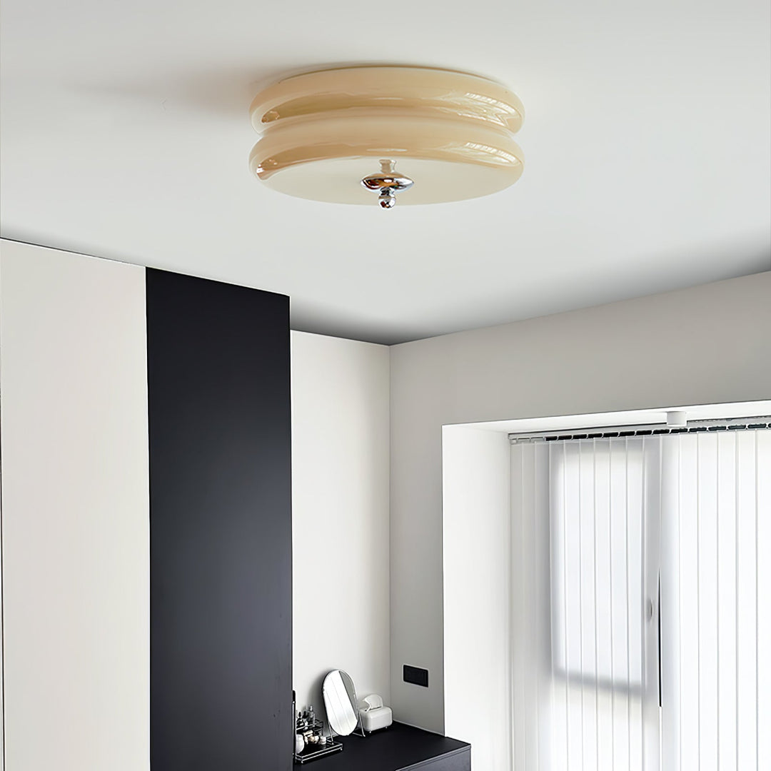 "Plafonnier Art Déco Vintage élégant avec design géométrique, en fer et verre, pour un éclairage chic et luxueux."