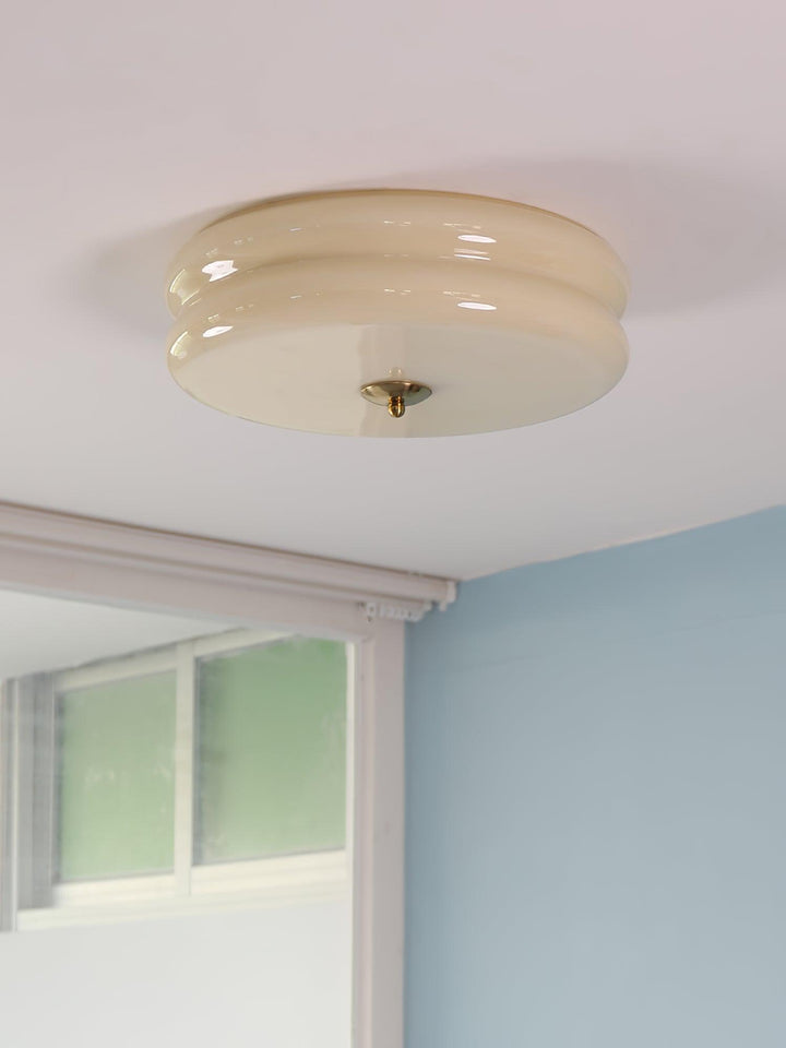 "Plafonnier Art Déco Vintage élégant avec design géométrique, en fer et verre, pour un éclairage chic et luxueux."