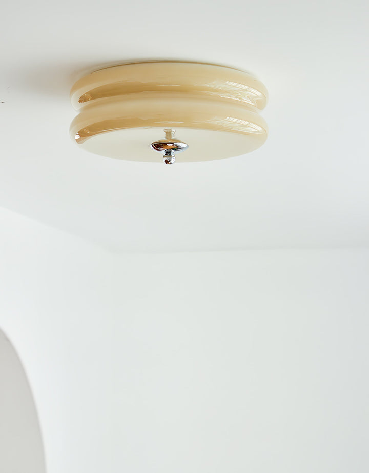 "Plafonnier Art Déco Vintage élégant avec design géométrique, en fer et verre, pour un éclairage chic et luxueux."
