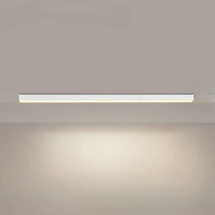 Plafonnier LED moderne, éclairage intérieur. Design épuré, installation facile.  Plusieurs tailles disponibles.