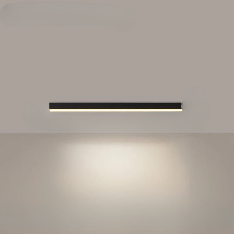 Plafonnier LED moderne, éclairage intérieur. Design épuré, installation facile.  Plusieurs tailles disponibles.