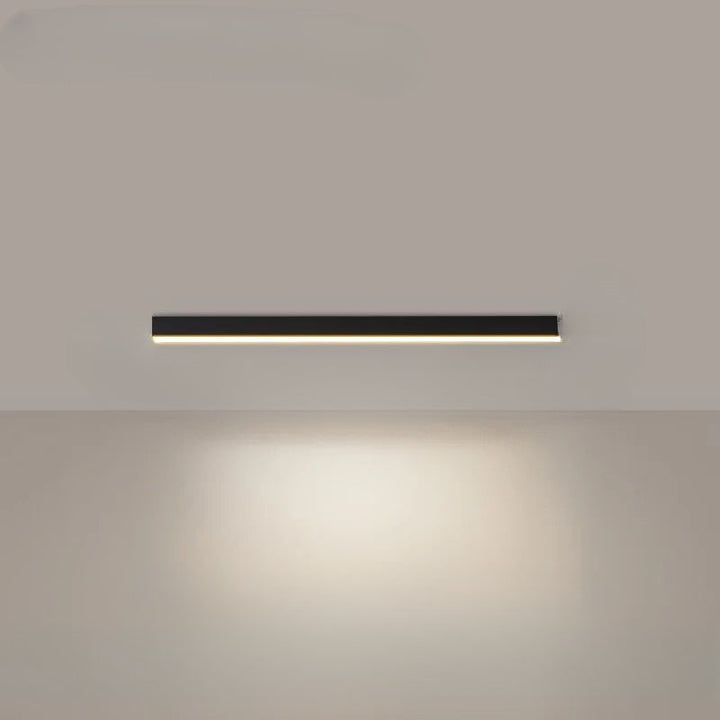 Plafonnier LED moderne, éclairage intérieur. Design épuré, installation facile.  Plusieurs tailles disponibles.