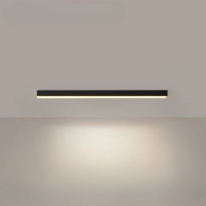 Plafonnier LED moderne, éclairage intérieur. Design épuré, installation facile.  Plusieurs tailles disponibles.