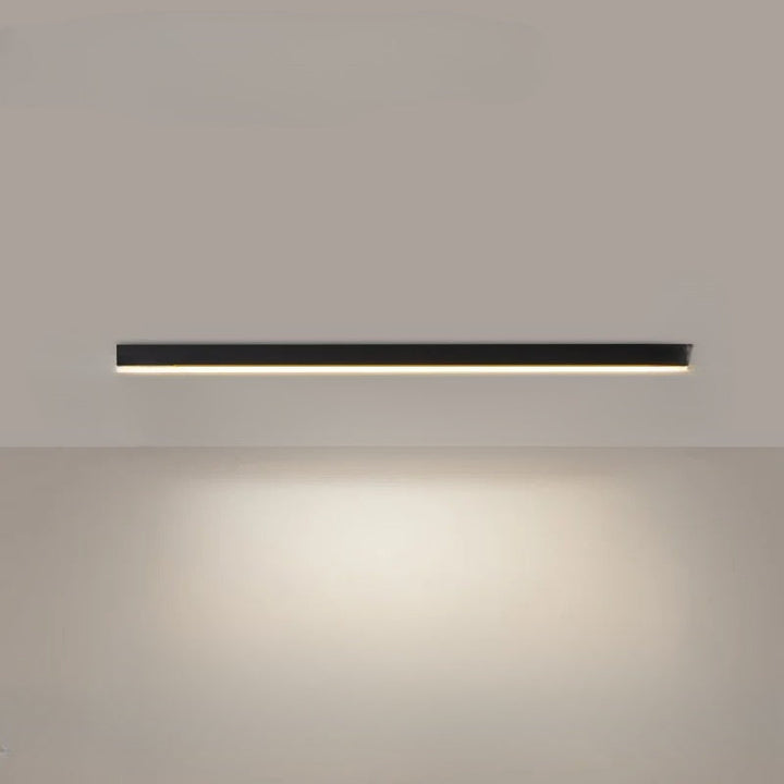 Plafonnier LED moderne, éclairage intérieur. Design épuré, installation facile.  Plusieurs tailles disponibles.