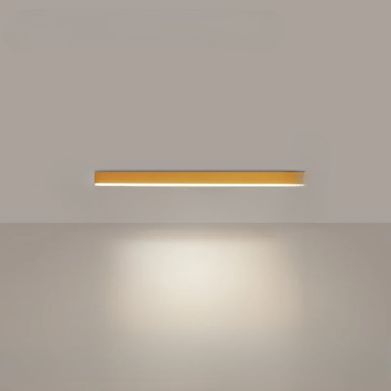 Plafonnier LED moderne, éclairage intérieur. Design épuré, installation facile.  Plusieurs tailles disponibles.