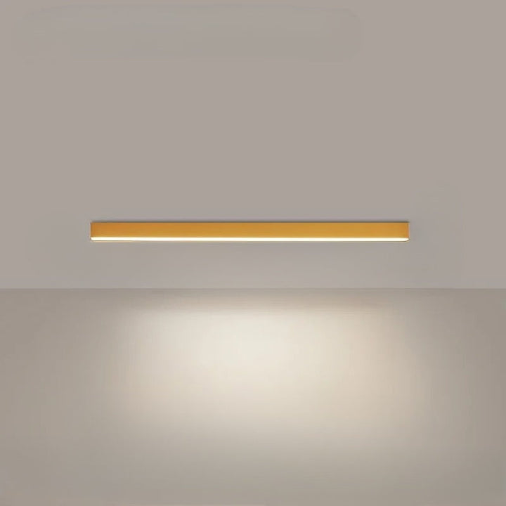 Plafonnier LED moderne, éclairage intérieur. Design épuré, installation facile.  Plusieurs tailles disponibles.