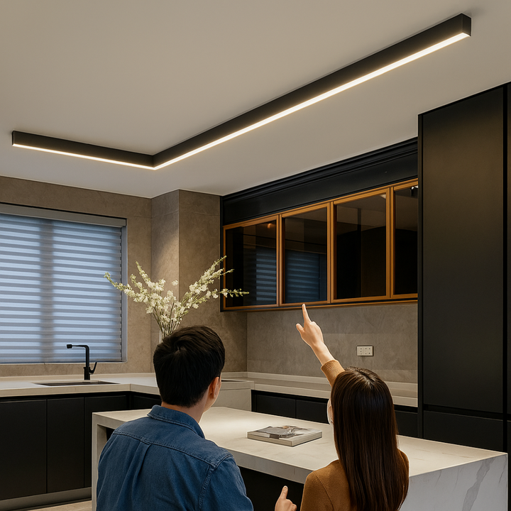 Plafonnier LED moderne, éclairage intérieur. Design épuré, installation facile.  Plusieurs tailles disponibles.
