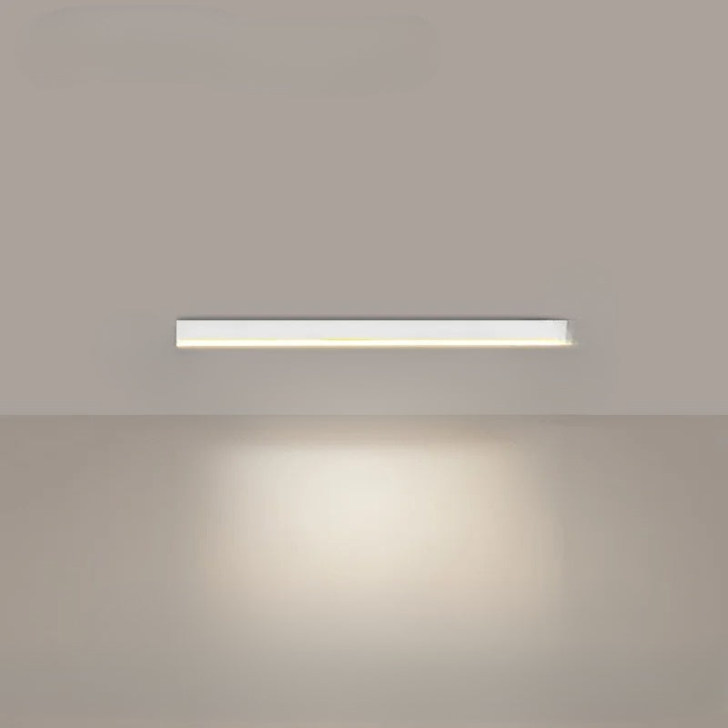 Plafonnier LED moderne, éclairage intérieur. Design épuré, installation facile.  Plusieurs tailles disponibles.