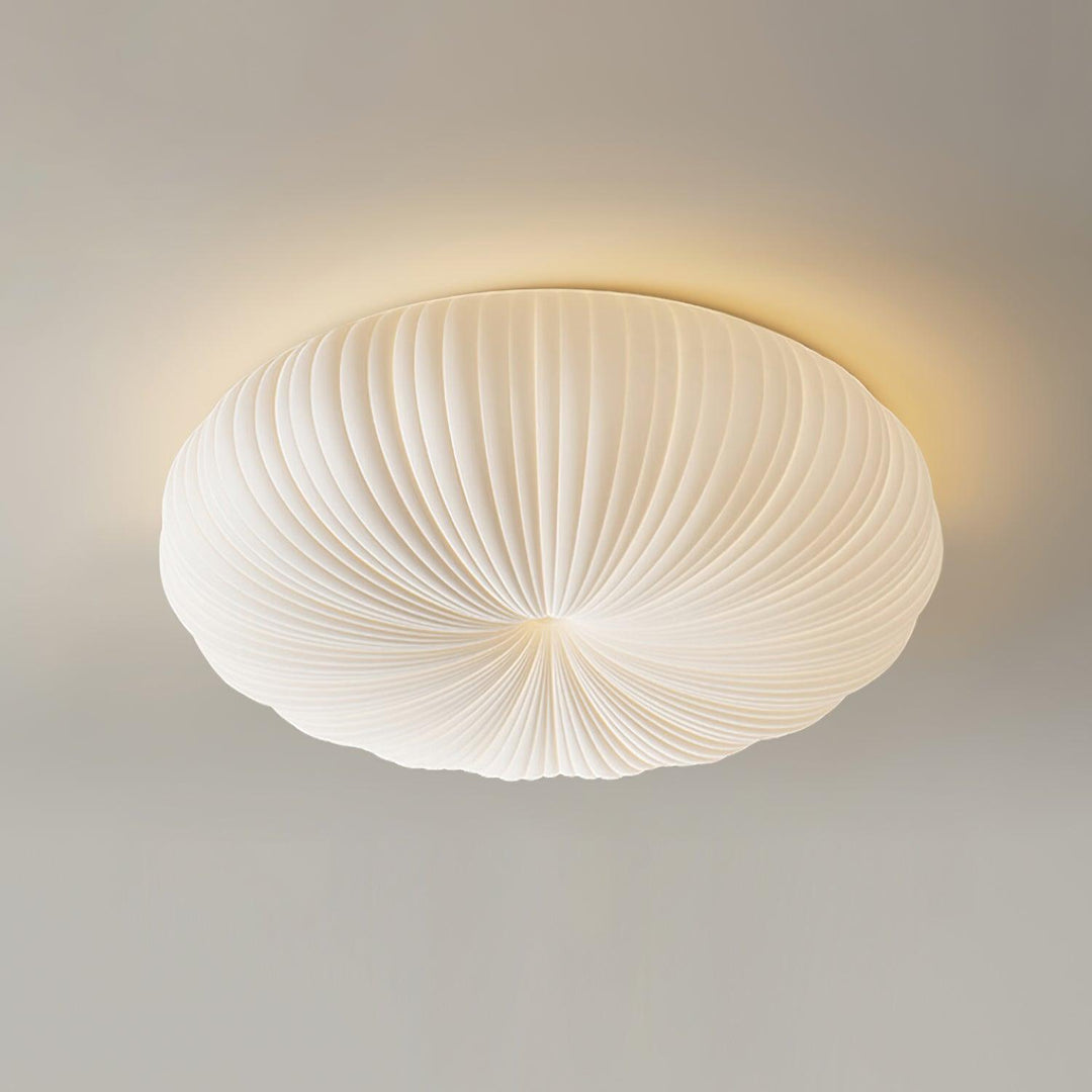 Plafonnier LED moderne, lumière ajustable, télécommande. Design élégant en métal et acrylique.