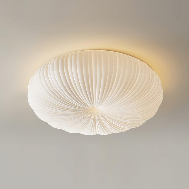 Plafonnier LED moderne, lumière ajustable, télécommande. Design élégant en métal et acrylique.