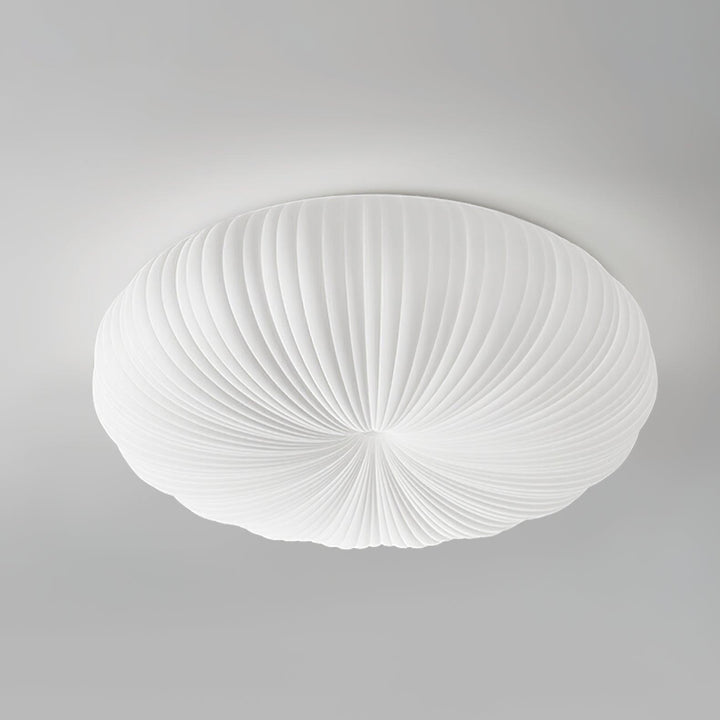 Plafonnier LED moderne, lumière ajustable, télécommande. Design élégant en métal et acrylique.