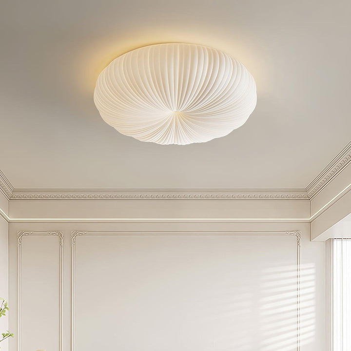 Plafonnier LED moderne, lumière ajustable, télécommande. Design élégant en métal et acrylique.