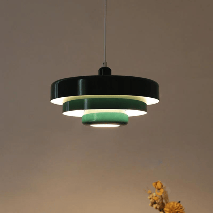 Plafonnier LED vintage, éclairage rétro chic. Design élégant, métal, lumière douce.  Idéal salon, salle à manger.