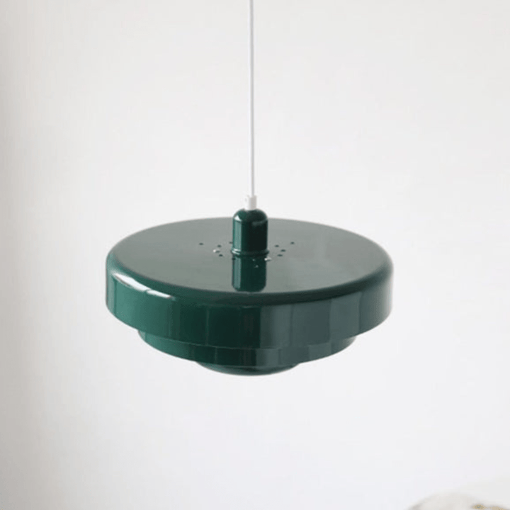 Plafonnier LED vintage, éclairage rétro chic. Design élégant, métal, lumière douce.  Idéal salon, salle à manger.