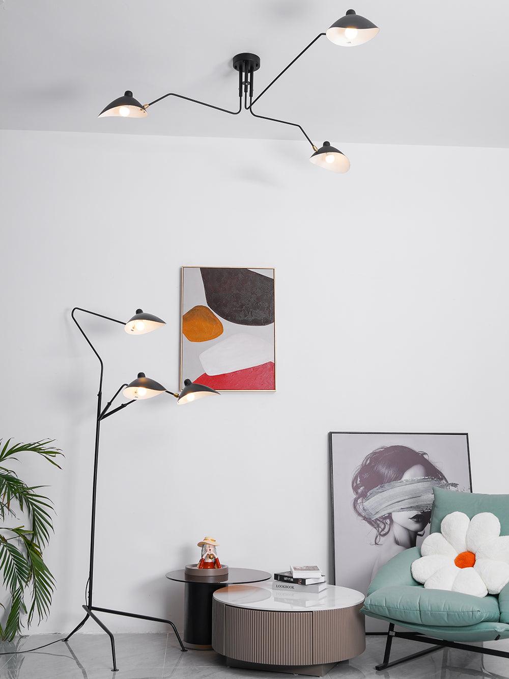 Plafonnier moderne à bras ajustable en métal noir, design élégant et épuré, pour éclairage directionnel contemporain.