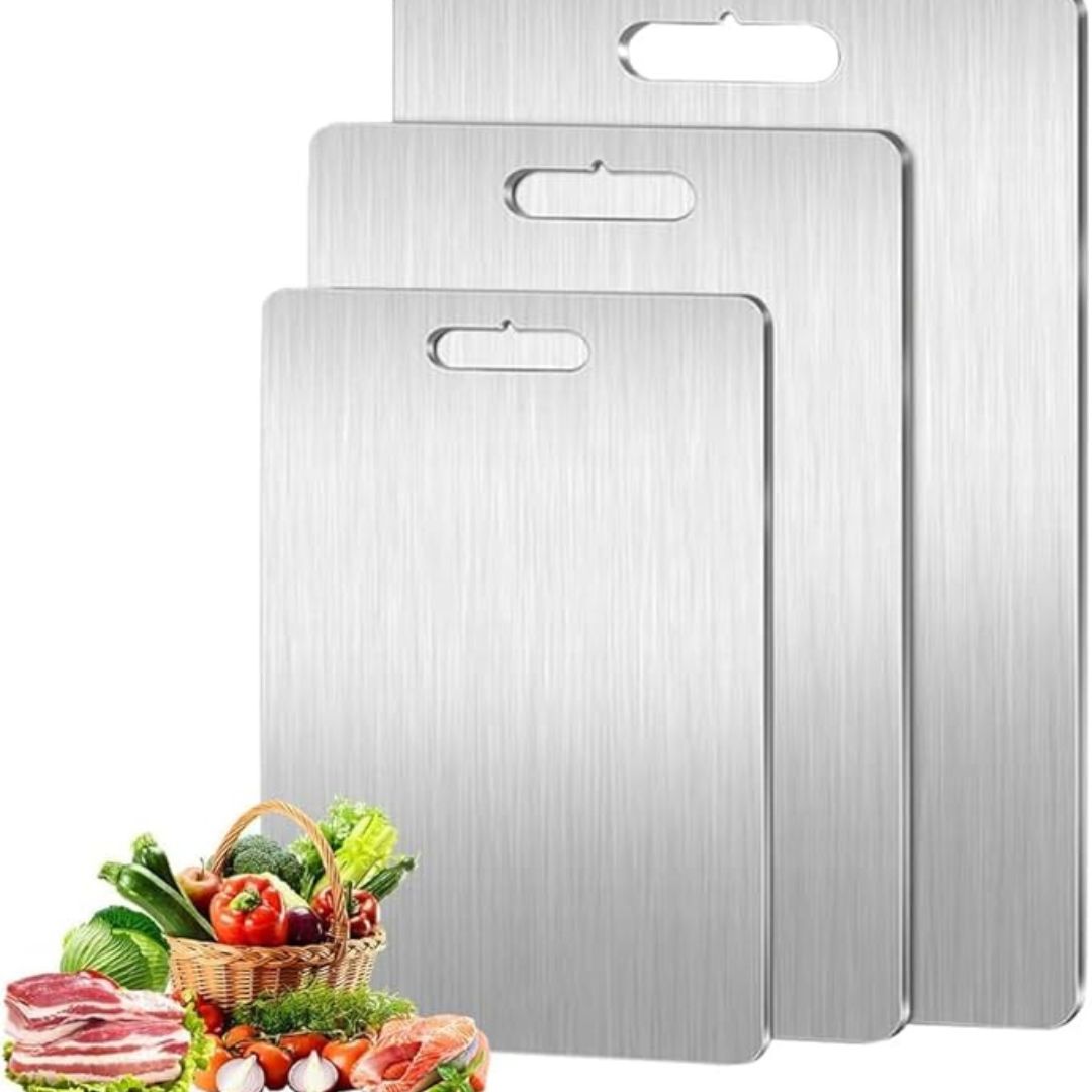 Planche à découper titane, robuste et hygiénique.  Surface lisse, design moderne pour cuisine.