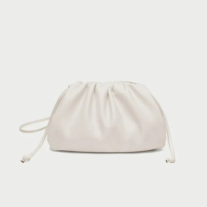 Pochette femme polyvalente, un sac moderne et chic, parfait pour un usage quotidien ou une soirée.