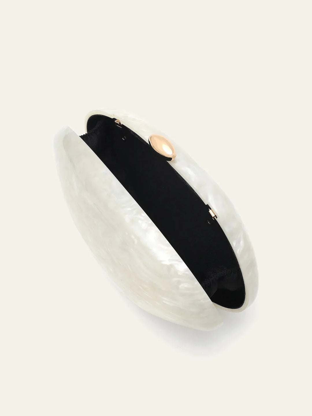 Sac cérémonie noir glamour pour femme, pochette de mariage chic et élégante avec chaîne bandoulière.