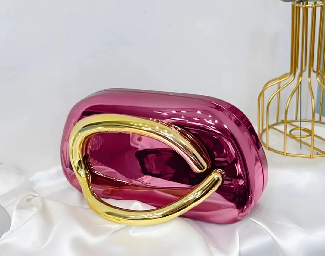 Pochette de cérémonie élégante pour femme, en acrylique. Un sac de soirée sophistiqué.