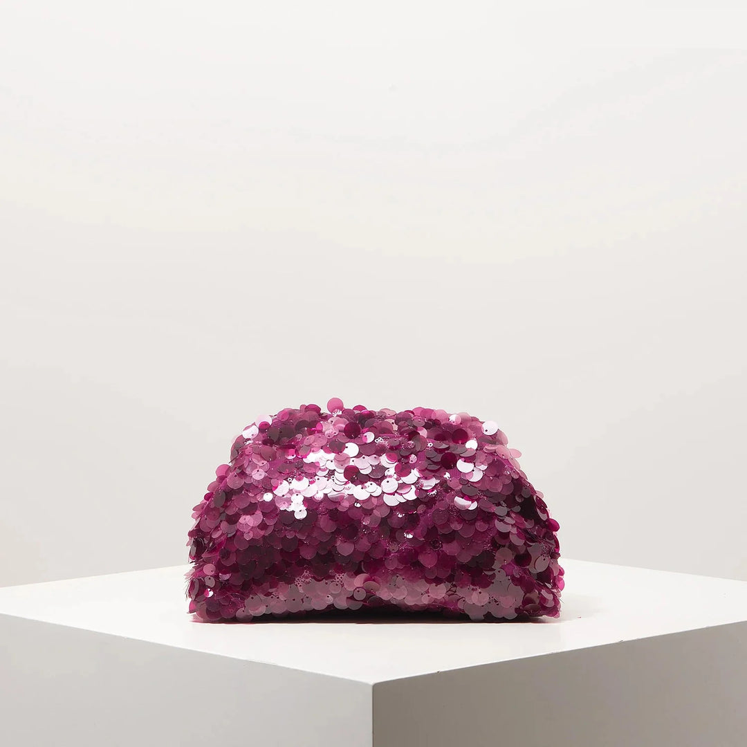 Pochette de soirée femme à sequins, accessoire chic et élégant parfait pour un mariage ou une fête.