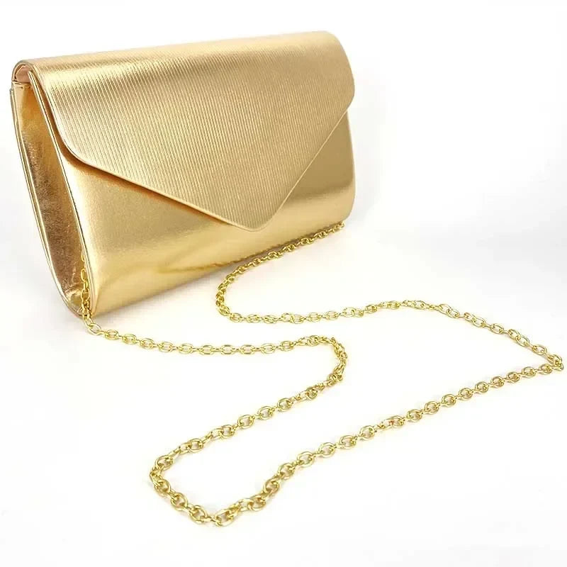 Clutch femme doré champagne pour cocktail, soirée ou mariage, avec bandoulière amovible, style élégant.