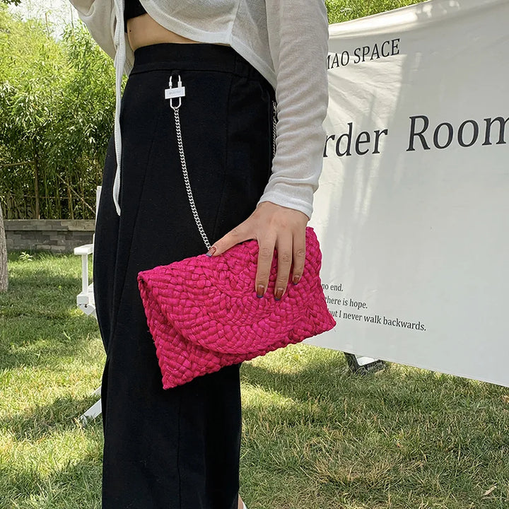 Sac à main d'été en paille pour femme, élégant et parfait pour les vacances.