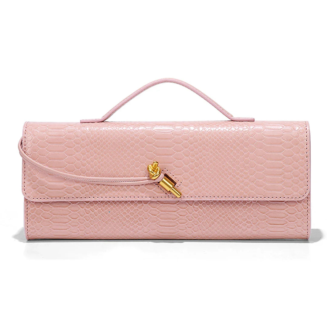 Élégante pochette femme effet croco, parfaite pour soirées et événements chics.