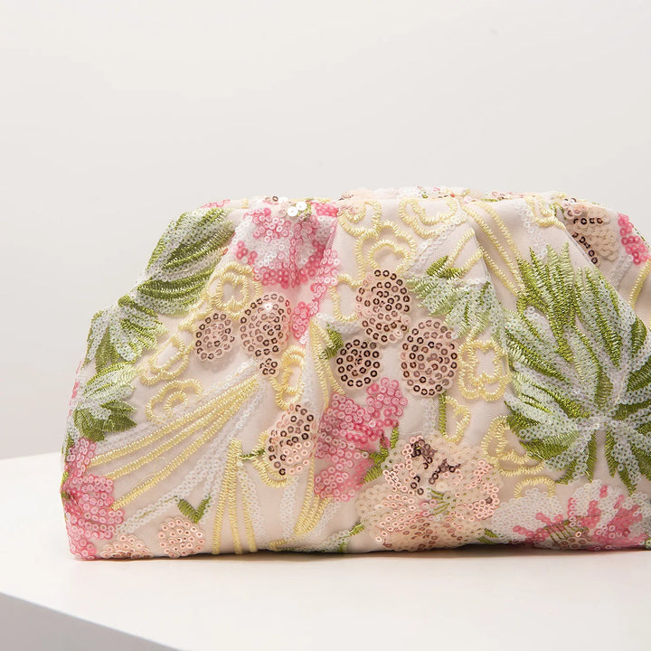 Pochette florale à sequins pour femme, un sac de soirée raffiné pour l'élégance.