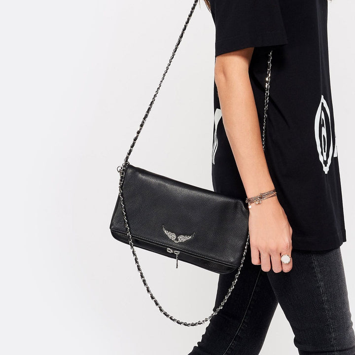 Pochette luxe femme, sac bandoulière chic. Design raffiné, petit format, idéale soirée ou quotidien.