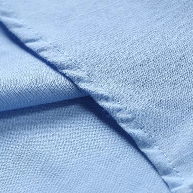 "Polo en lin pour homme, léger, élégant, texture douce, idéal pour l'été et occasions décontractées, image produit."