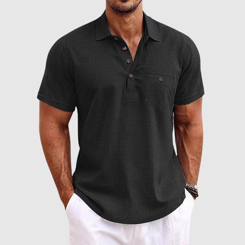 "Polo en lin pour homme, léger, élégant, texture douce, idéal pour l'été et occasions décontractées, image produit."