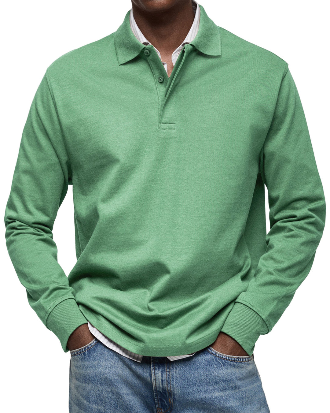Polo pour homme à manches longues, alliant style décontracté et élégance pour la mode masculine.