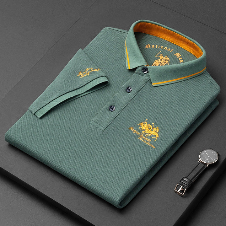 Polo homme élégant, manches courtes, coton.  Style décontracté chic.