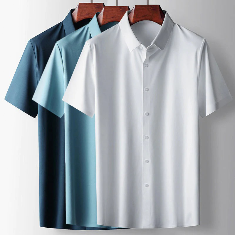 Polo homme en soie élégant.  Coupe confortable et design sophistiqué.  Vêtement luxueux pour diverses occasions.