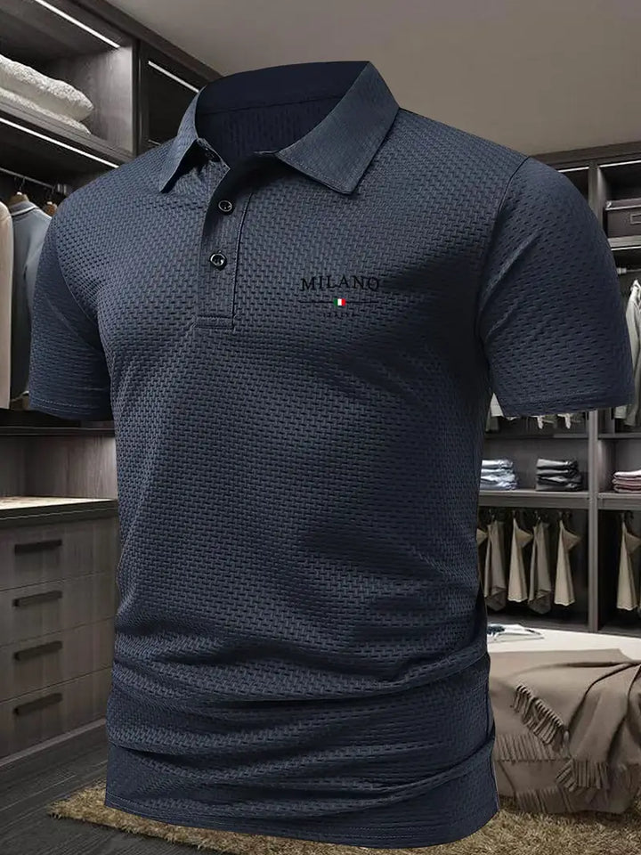 Polo homme été, motif géométrique, décontracté.  Style moderne et confortable.