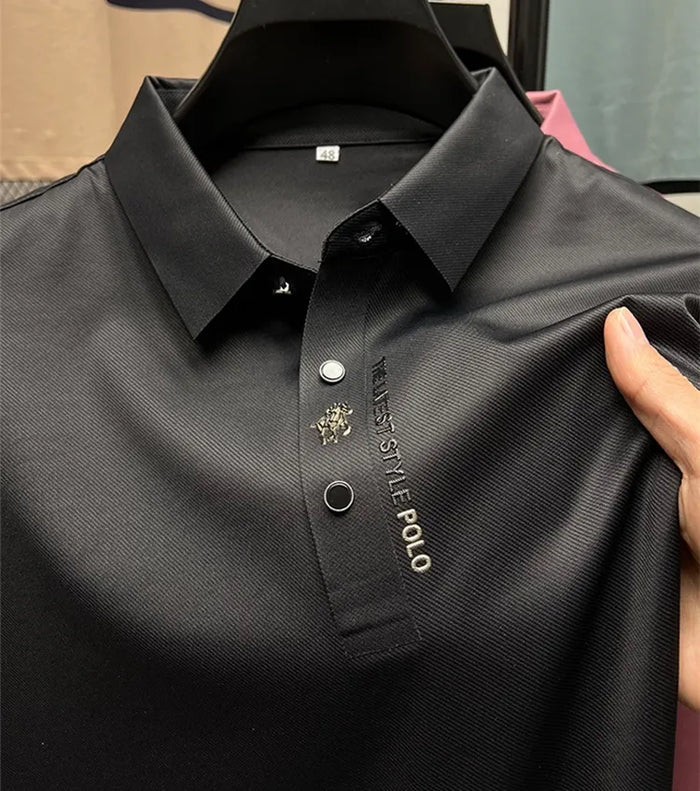 Polo homme élégant et décontracté, tissu infroissable pour un style impeccable. Confort respirant manches courtes.