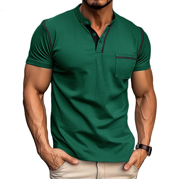 "Polo homme moderne avec col Henley, design colorblock élégant, idéal style et confort quotidien."