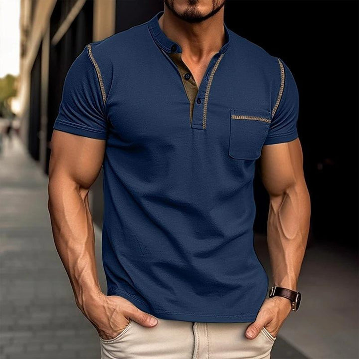 "Polo homme moderne avec col Henley, design colorblock élégant, idéal style et confort quotidien."