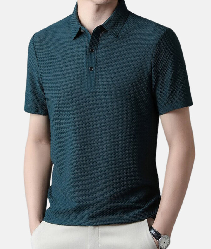 Polo homme rayé, style moderne et confortable.  Coupe impeccable, tissu respirant.  Parfait pour un look élégant.