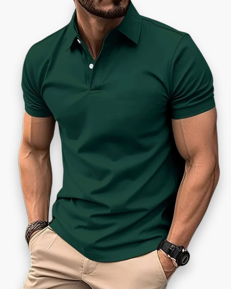 "Polo sportif classique homme bleu marine, coupe ajustée, élégant et polyvalent pour sport et sorties décontractées."
