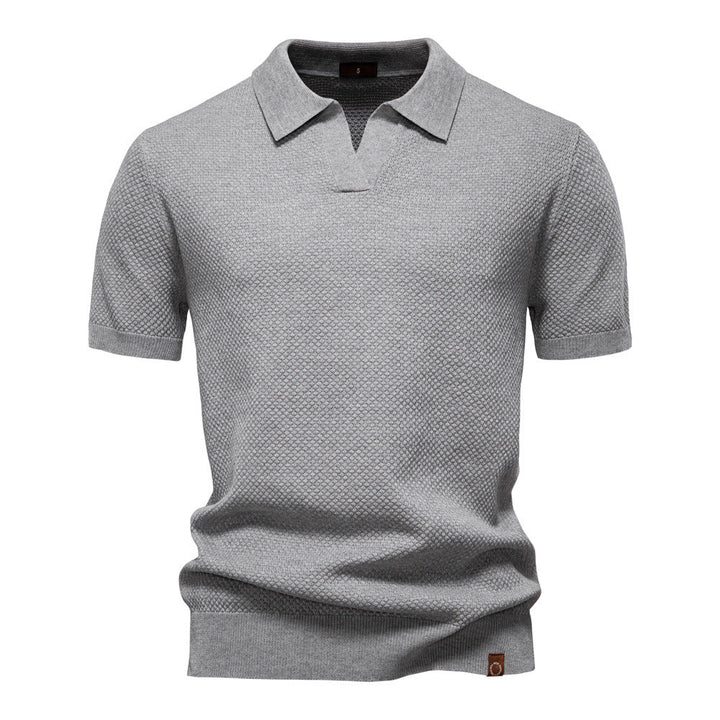 Polo homme polyvalent, respirant et à coupe moderne, parfait pour le confort et le style au quotidien.