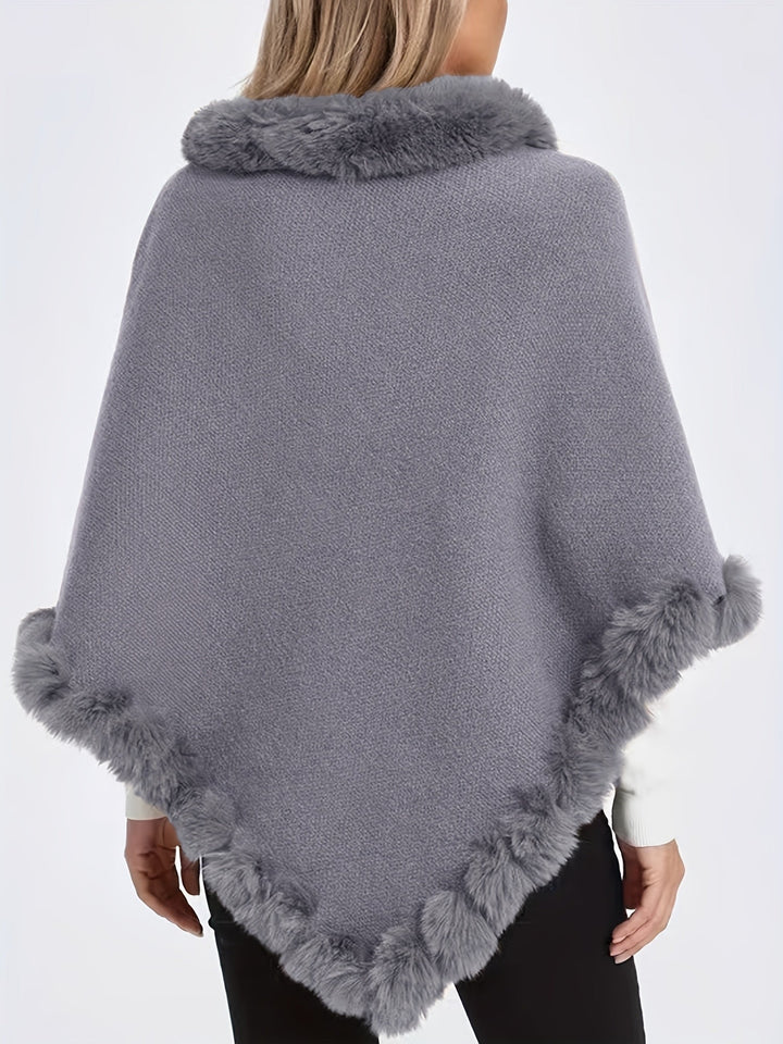 Châle élégant femme en tricot fin, bordure fourrure douillette, confort et chaleur pour l'hiver.